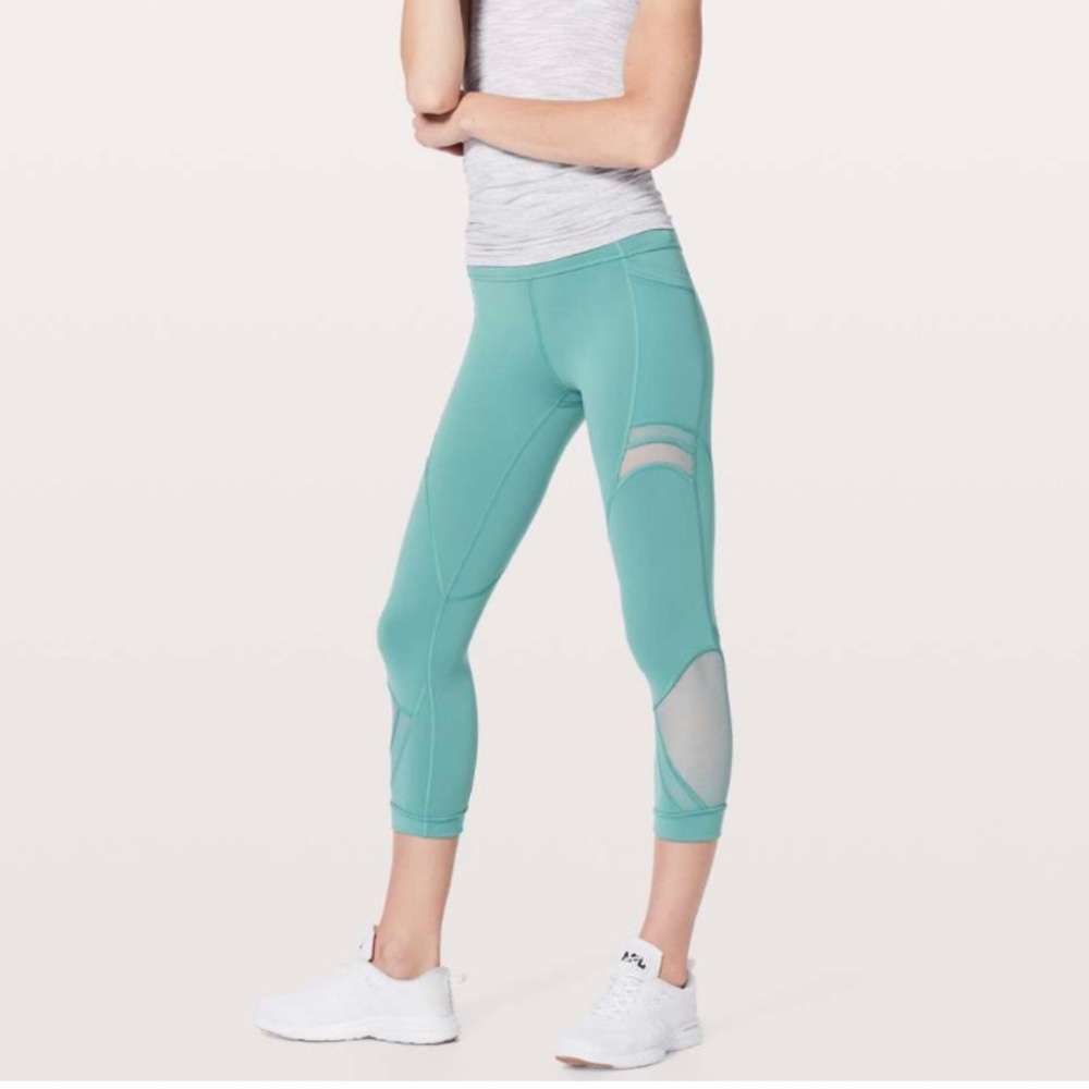 lululemon Forget the Sweat Crops Size 8